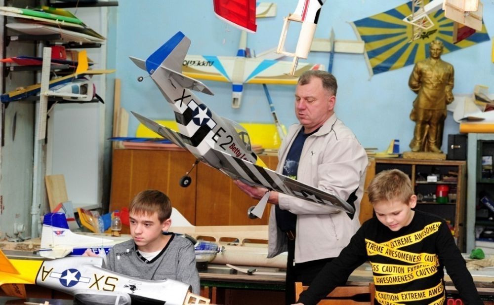 Дворец пионеров Воркута Авиамоделирование. Дворец пионеров Авиамоделирование. Авиамодельный ДДТ Чкалова. Дворец пионеров Косыгина Авиамоделирование